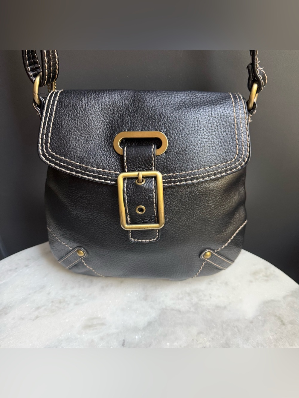 St. John's Bay Black Pebbled Leather Crossbody Bag Purse Brass Buckle Y2K